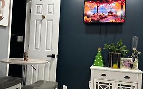 Fancy Studio Private Entrance